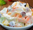 Салат из фруктов — яблока, груши, апельсина и мандарина